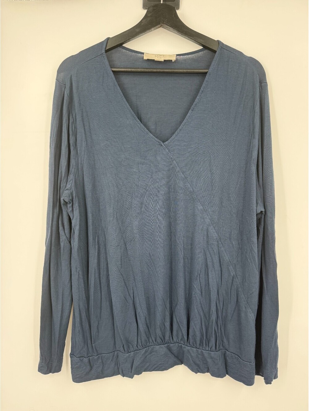 LOFT Plus Womens Blue Long Sleeve V-Neck Faux Wrap Banded Hem Top Size 16/18